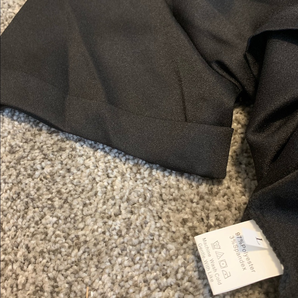 Boxy Cut Out Short Sleeve Round Neck Tshirt Blouse - Picture 5 of 5